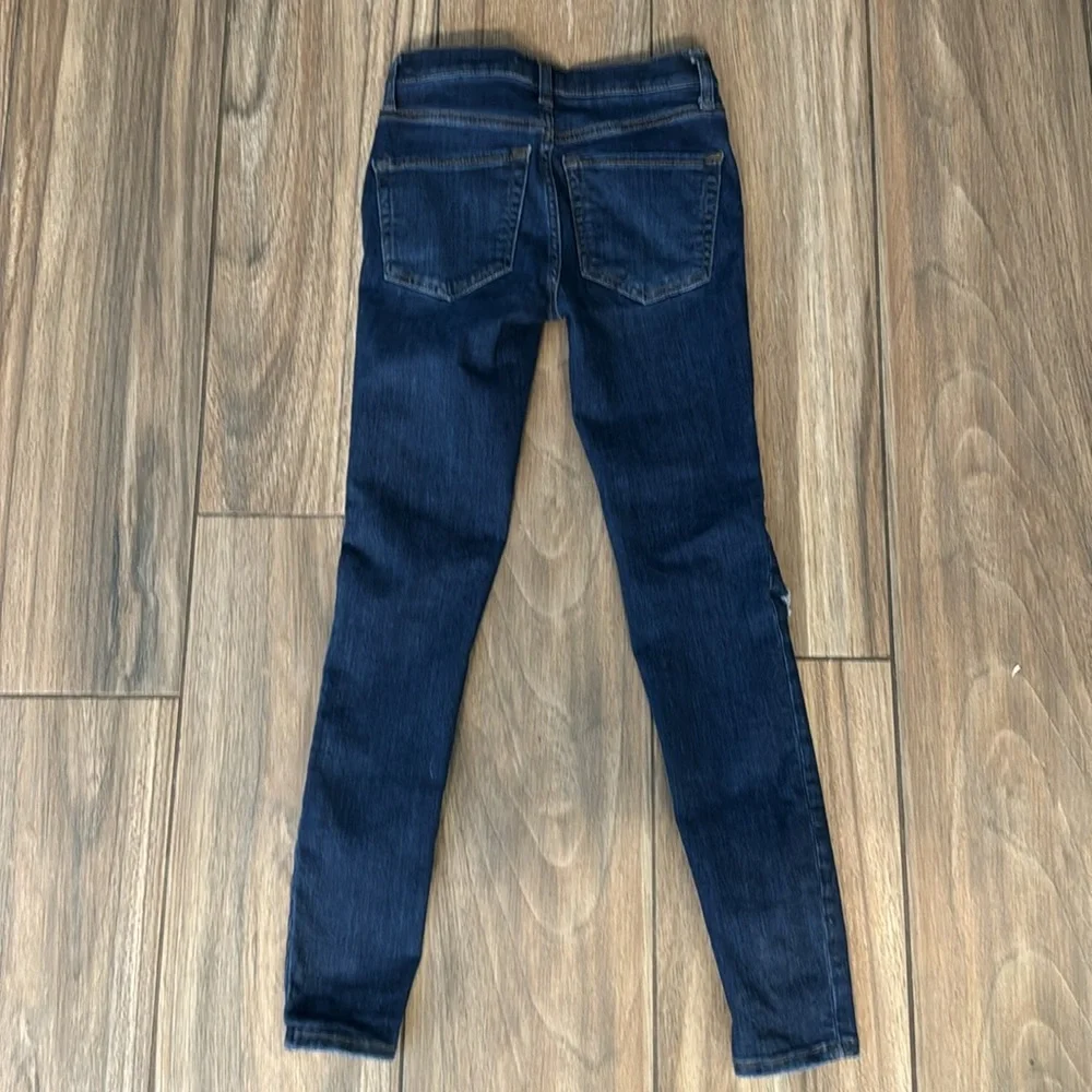 Free people size 24 distressed skinny jeans - Picture 3 of 3